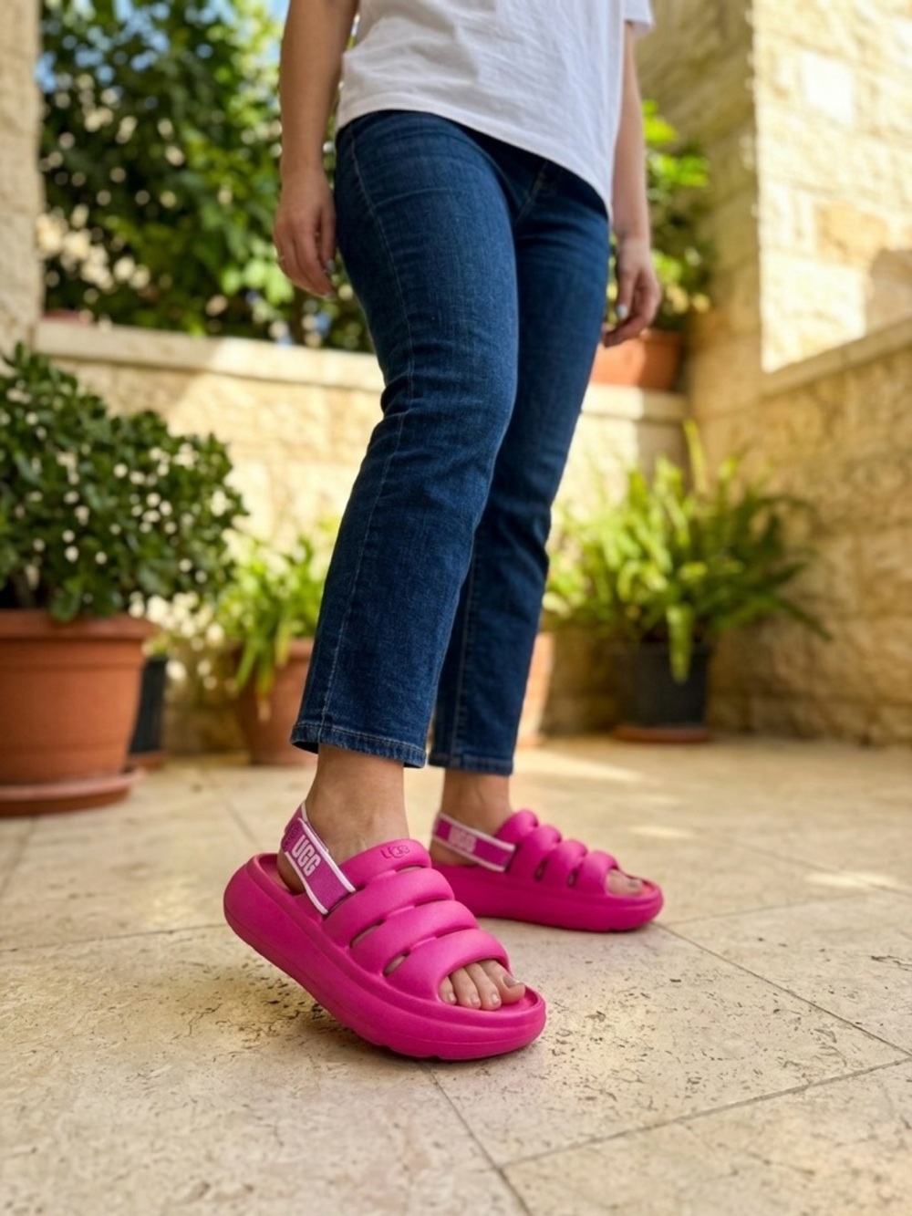 Ugg sport yeah slides in dragonfruit